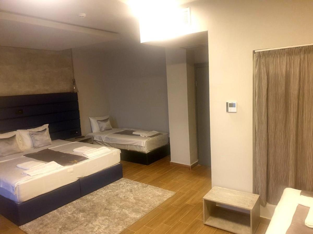 International Palace Veles Luaran gambar