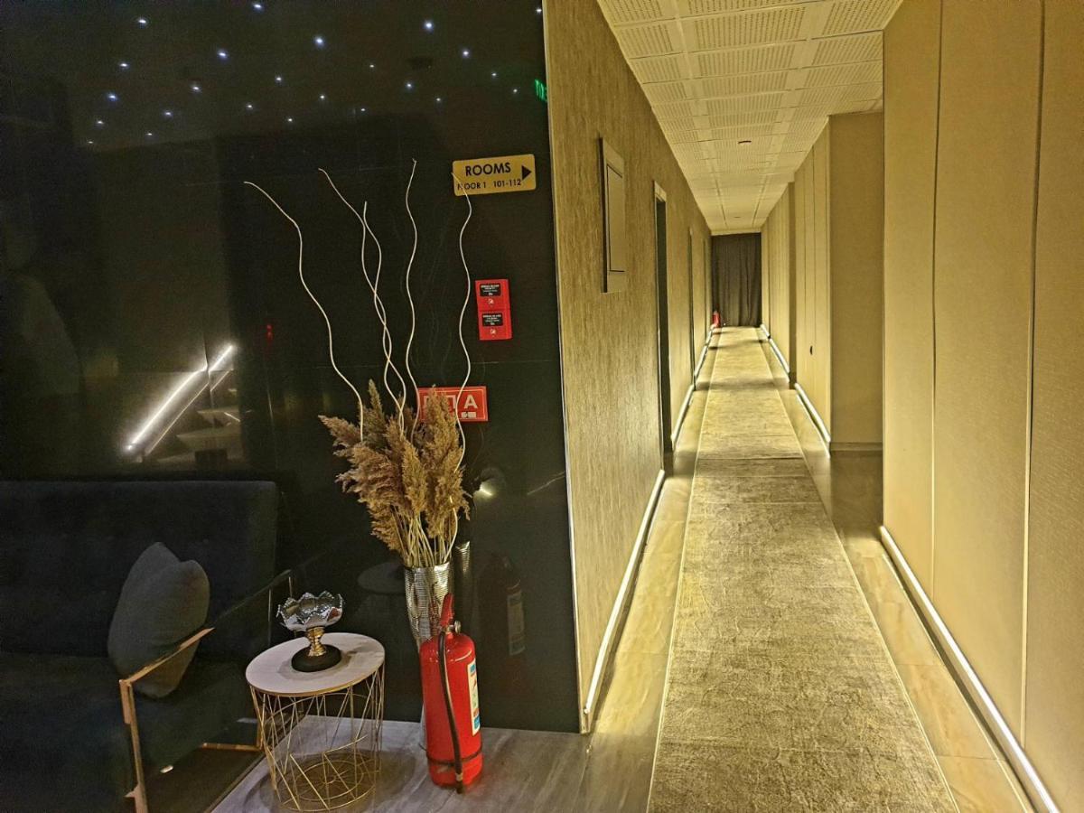 International Palace Veles Luaran gambar