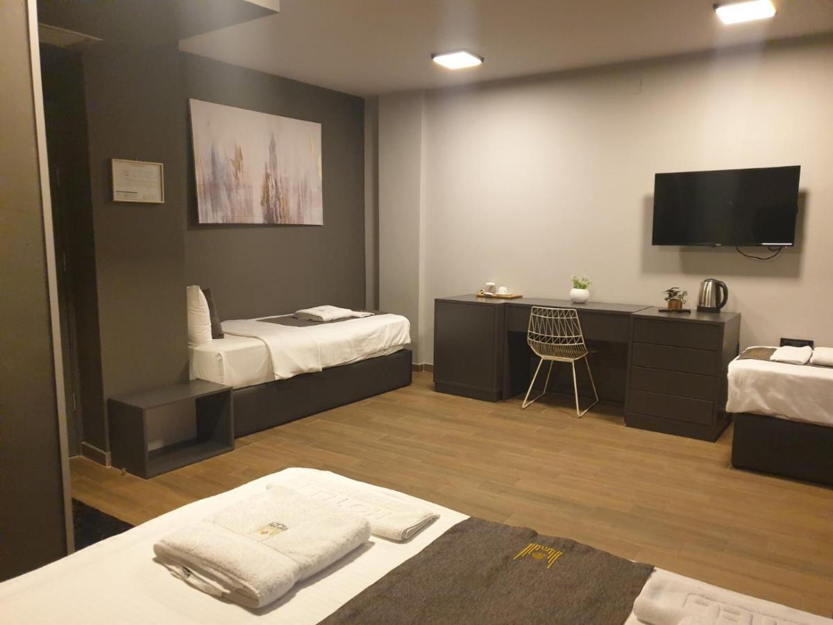 International Palace Veles Luaran gambar