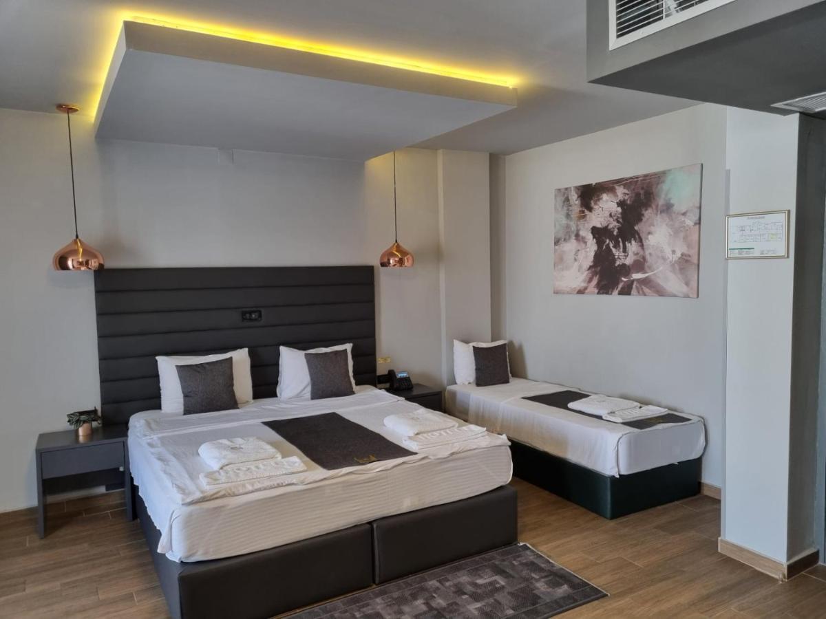 International Palace Veles Luaran gambar